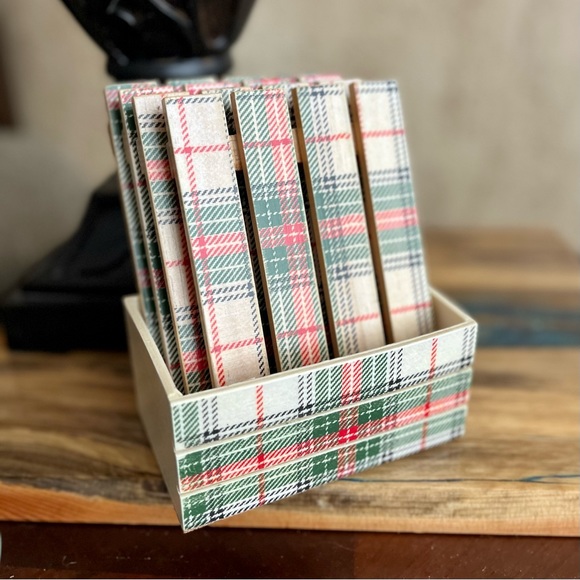 Mini Pallet & Crate Coaster Set Red Green Plaid. 4 Coasters w/ crate - Picture 3 of 6